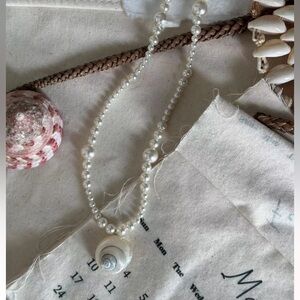 Handmade Natural Aurora Sea Snail & Swarovski Pearl Necklace😎✨